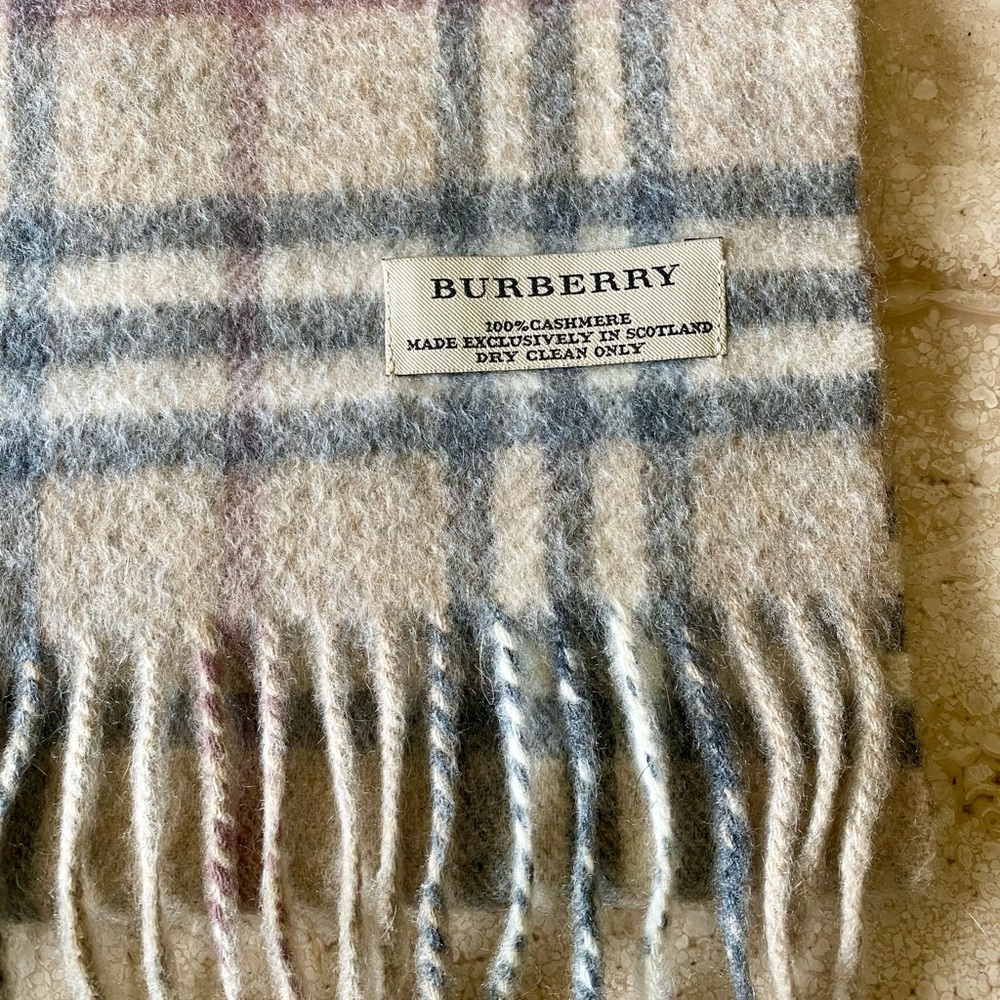 Burberry Beige Plaid Kashmiri cashmere scarf shawl - Picture 2 of 5